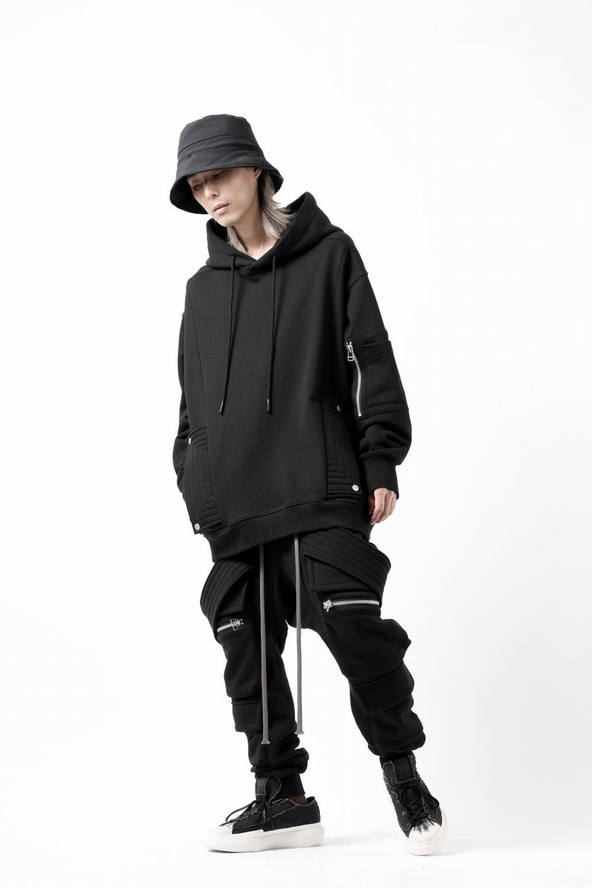 A.F ARTEFACT FLAP-DETAIL SWEAT HOODIE (BLACK)