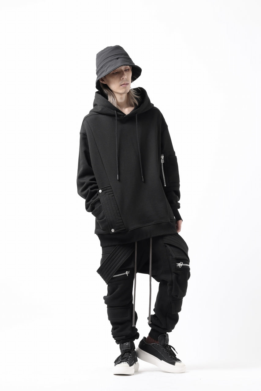 A.F ARTEFACT FLAP-DETAIL SWEAT HOODIE (BLACK)