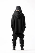 画像をギャラリービューアに読み込む, A.F ARTEFACT FLAP-DETAIL SWEAT HOODIE (BLACK)