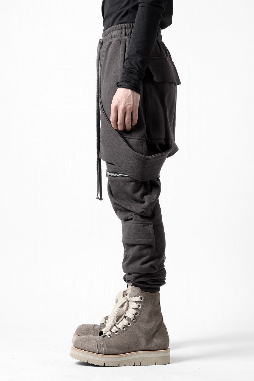 A.F ARTEFACT BELTED CARGO SARROUEL EASY PANTS (DARK GREY)