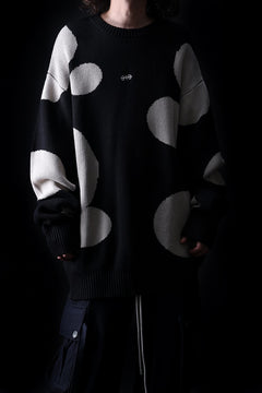 Load image into Gallery viewer, 【SAMPLE SALE】A.F ARTEFACT POLKA PATTERN KNIT TOPS (BLACK x BEIGE)