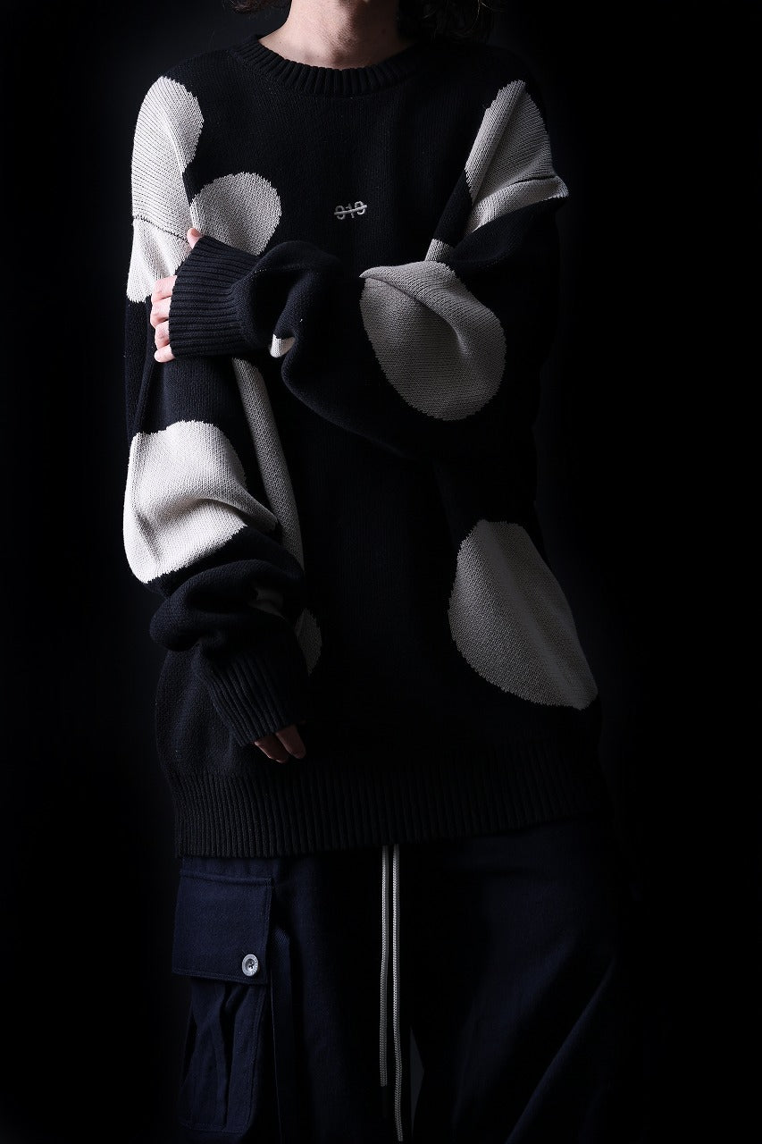 Load image into Gallery viewer, 【SAMPLE SALE】A.F ARTEFACT POLKA PATTERN KNIT TOPS (BLACK x BEIGE)