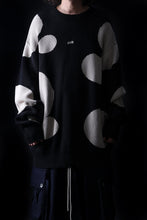Load image into Gallery viewer, 【SAMPLE SALE】A.F ARTEFACT POLKA PATTERN KNIT TOPS (BLACK x BEIGE)