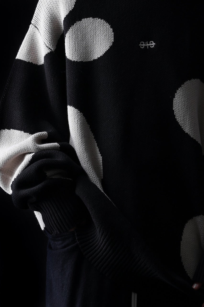 Load image into Gallery viewer, 【SAMPLE SALE】A.F ARTEFACT POLKA PATTERN KNIT TOPS (BLACK x BEIGE)