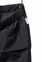 画像をギャラリービューアに読み込む, D-VEC CARGO PANTS / WINDSTOPPER BY GORE-TEX LABS 3L (NIGHT SEA BLACK)