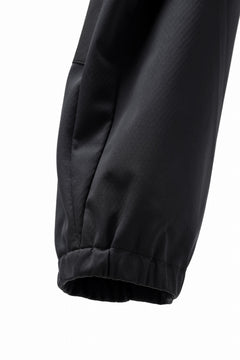Load image into Gallery viewer, D-VEC CARGO PANTS / WINDSTOPPER BY GORE-TEX LABS 3L (NIGHT SEA BLACK)