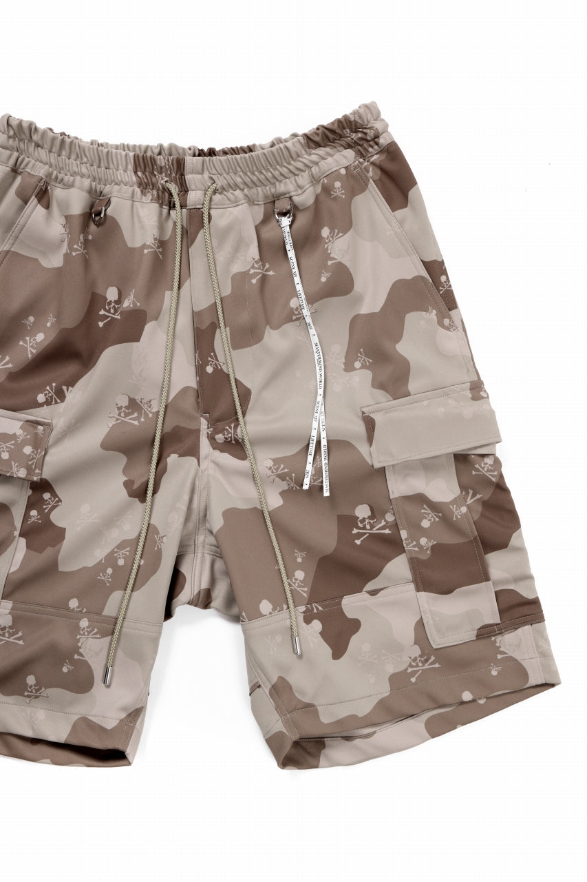 MASTERMIND WORLD JERSEY CAMO CARGO SHORTS (DESERT)