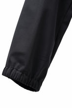 Load image into Gallery viewer, D-VEC CARGO PANTS / WINDSTOPPER BY GORE-TEX LABS 3L (NIGHT SEA BLACK)