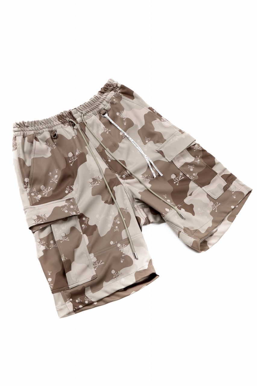 MASTERMIND WORLD JERSEY CAMO CARGO SHORTS (DESERT)