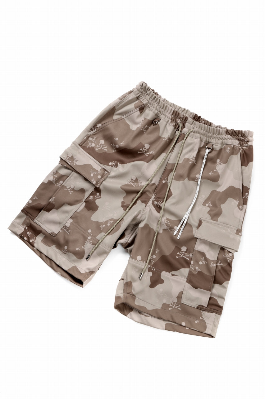 MASTERMIND WORLD JERSEY CAMO CARGO SHORTS (DESERT)