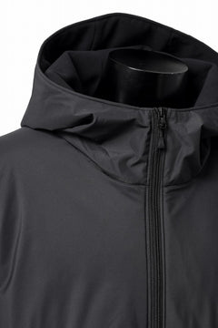 Load image into Gallery viewer, D-VEC x ALMOSTBLACK POLARTEC HOODIE JACKET / WINDSTOPPER BY GORE-TEX LABS 2L (BLACK)