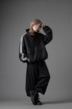 画像をギャラリービューアに読み込む, Y-3 Yohji Yamamoto THREE STRIPES NYLON HALF ZIP BLOUSON (BLACK)