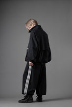 画像をギャラリービューアに読み込む, Y-3 Yohji Yamamoto THREE STRIPES NYLON HALF ZIP BLOUSON (BLACK)