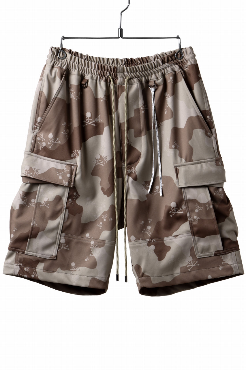 MASTERMIND WORLD JERSEY CAMO CARGO SHORTS (DESERT)