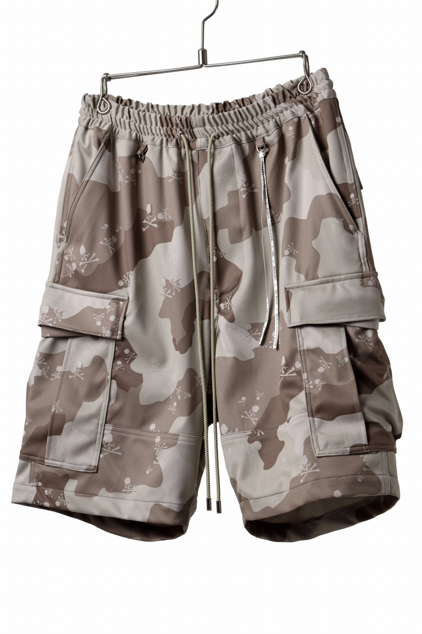 MASTERMIND WORLD JERSEY CAMO CARGO SHORTS (DESERT)