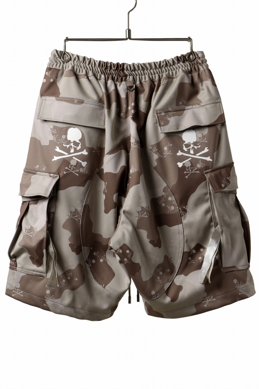 MASTERMIND WORLD JERSEY CAMO CARGO SHORTS (DESERT)