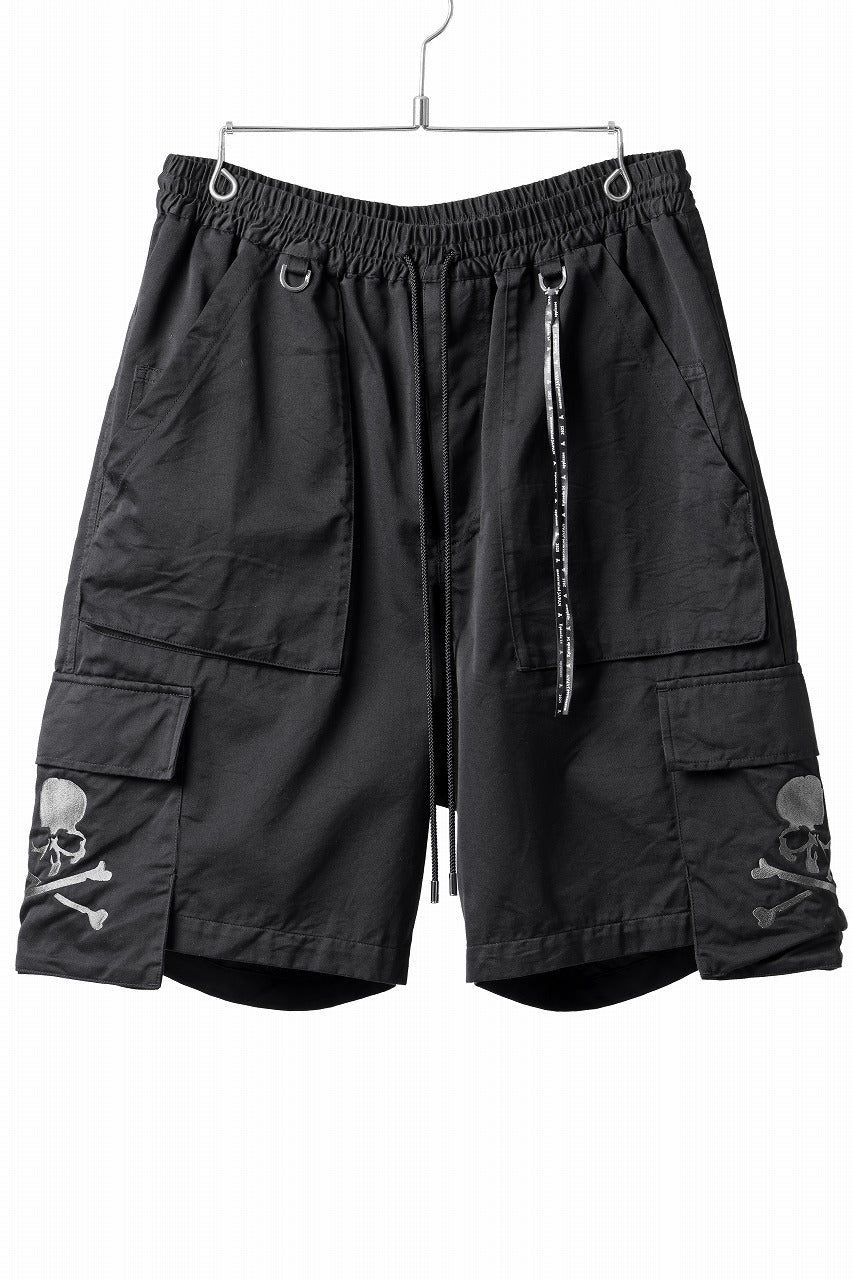 mastermind JAPAN EMBROIDERY CARGO SHORTS / MASTERSEED SATEEN (BLACK)