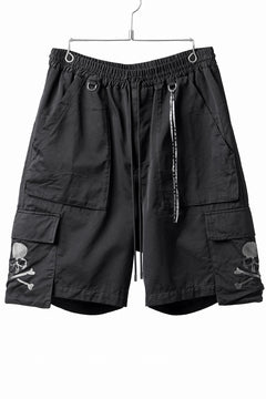 画像をギャラリービューアに読み込む, mastermind JAPAN EMBROIDERY CARGO SHORTS / MASTERSEED SATEEN (BLACK)