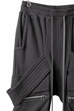 Load image into Gallery viewer, A.F ARTEFACT BELTED CARGO SARROUEL EASY PANTS (DARK GREY)