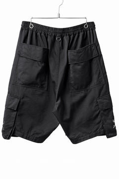 画像をギャラリービューアに読み込む, mastermind JAPAN EMBROIDERY CARGO SHORTS / MASTERSEED SATEEN (BLACK)