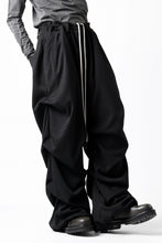 Load image into Gallery viewer, A.F ARTEFACT EXTREME WIDE BAGGY PANTS / SERGE TWILL (BLACK)