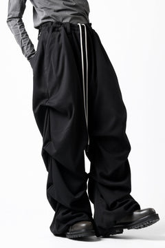 Load image into Gallery viewer, A.F ARTEFACT EXTREME WIDE BAGGY PANTS / SERGE TWILL (BLACK)