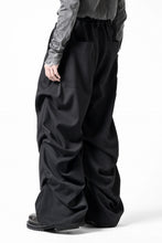 Load image into Gallery viewer, A.F ARTEFACT EXTREME WIDE BAGGY PANTS / SERGE TWILL (BLACK)