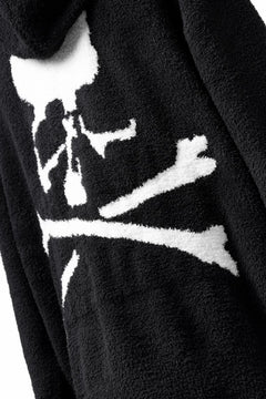 Load image into Gallery viewer, mastermind WORLD ZIP HOODIE PARKA / SOFTY BOA FLEECE (BLACK x WHITE)