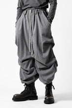 Load image into Gallery viewer, A.F ARTEFACT EXTREME WIDE BAGGY PANTS / SERGE TWILL (L.GREY)