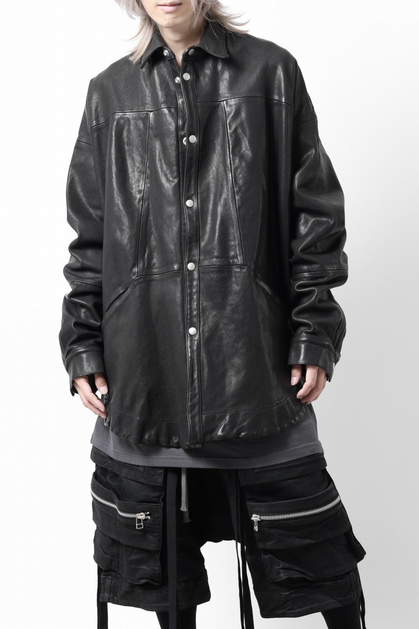 Load image into Gallery viewer, A.F ARTEFACT SNAPPED COCOON SHIRT-JACKET / SOFT GOAT LEATHER (BLACK)