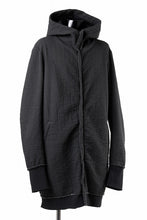 Load image into Gallery viewer, daub HOODIE LONG PARKA / DYEING PADDED FABRIC (BLACK)