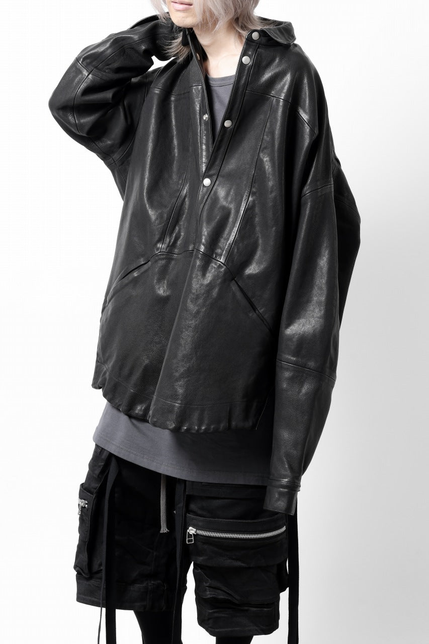 Load image into Gallery viewer, A.F ARTEFACT SNAPPED COCOON SHIRT-JACKET / SOFT GOAT LEATHER (BLACK)