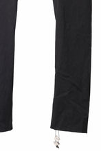 Load image into Gallery viewer, m.a+ 5 pocket medium fit pants / P282/CCE (BLACK)