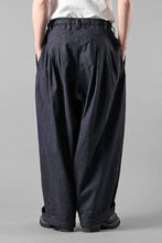 Load image into Gallery viewer, Y's for men INK-DYED HOUNDSTOOTH 12 TUCKS PANTS (BLUE)