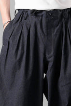 Load image into Gallery viewer, Y's for men INK-DYED HOUNDSTOOTH 12 TUCKS PANTS (BLUE)