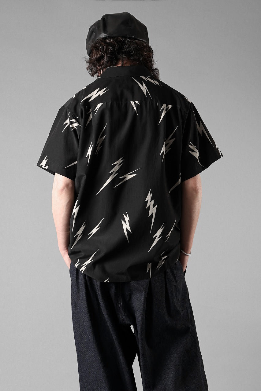 Load image into Gallery viewer, Y's for men x MASSES TE PATTERN DISCHARGE PRINT H/S SHIRT (BLACK)