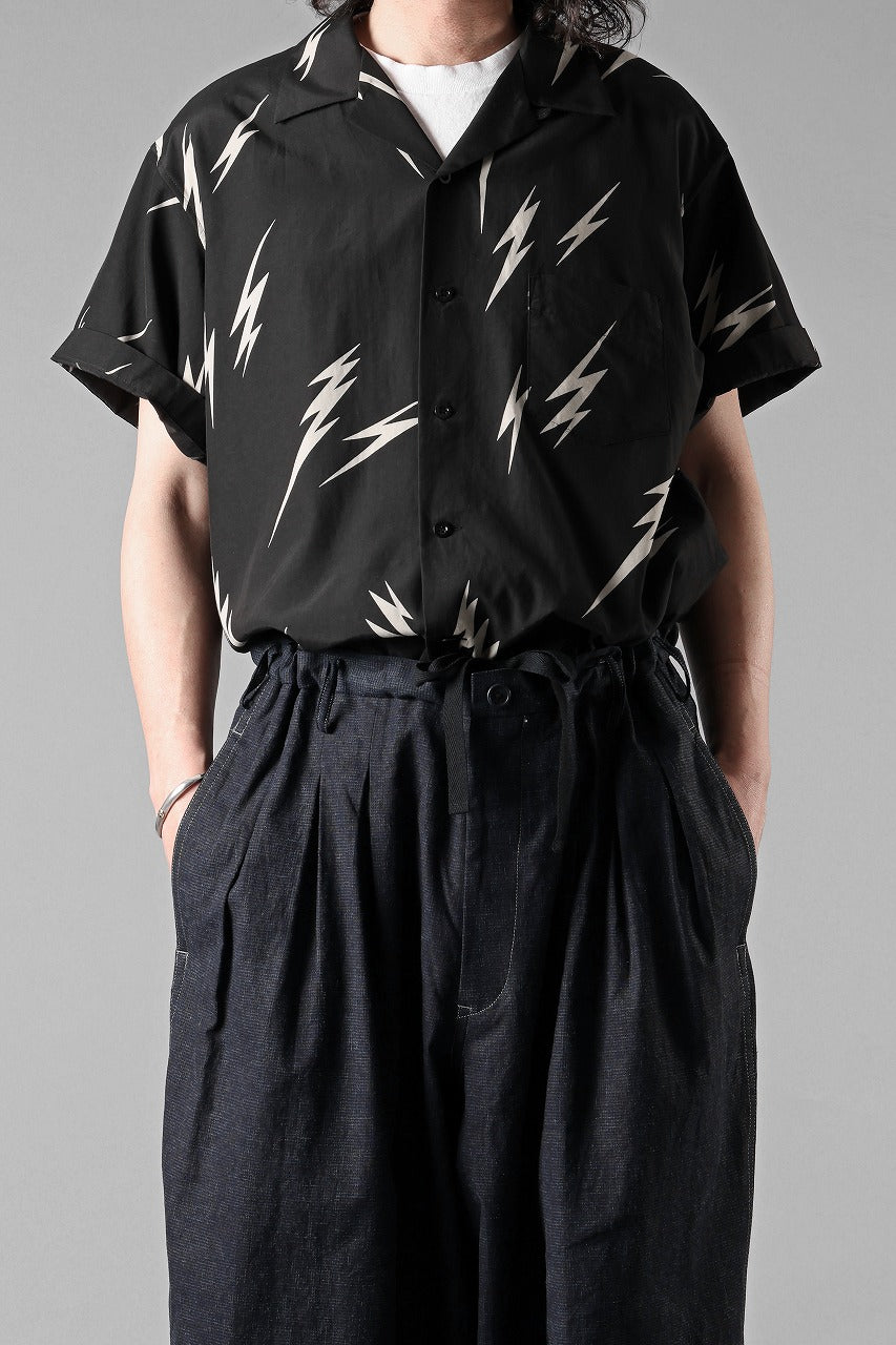Y's for men x MASSES TE PATTERN DISCHARGE PRINT H/S SHIRT (BLACK)