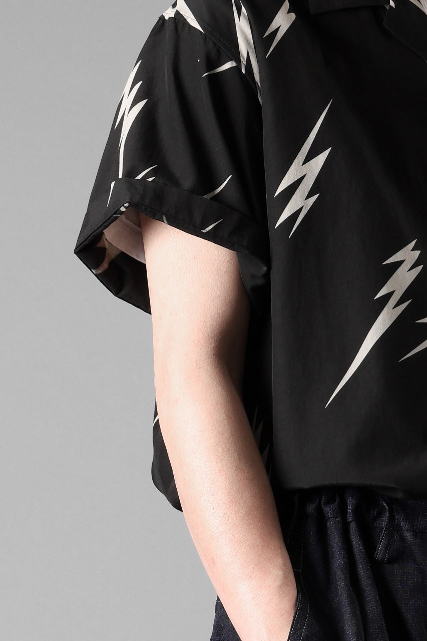 Load image into Gallery viewer, Y's for men x MASSES TE PATTERN DISCHARGE PRINT H/S SHIRT (BLACK)