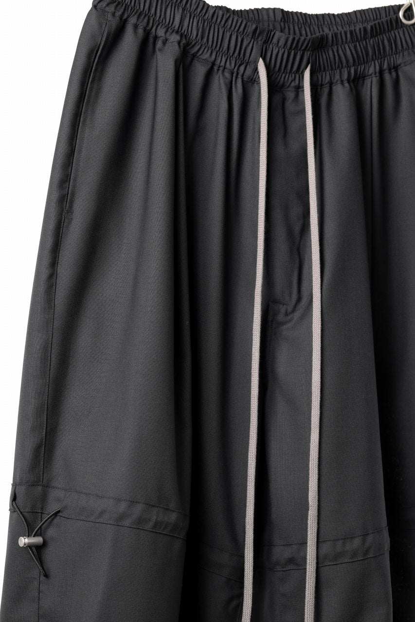 A.F ARTEFACT STRING-SQUEEZING WIDE PANTS / TROPICAL WOOL (BLACK)