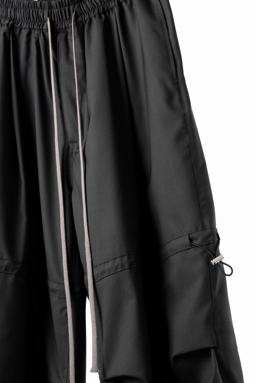 A.F ARTEFACT STRING-SQUEEZING WIDE PANTS / TROPICAL WOOL (BLACK)