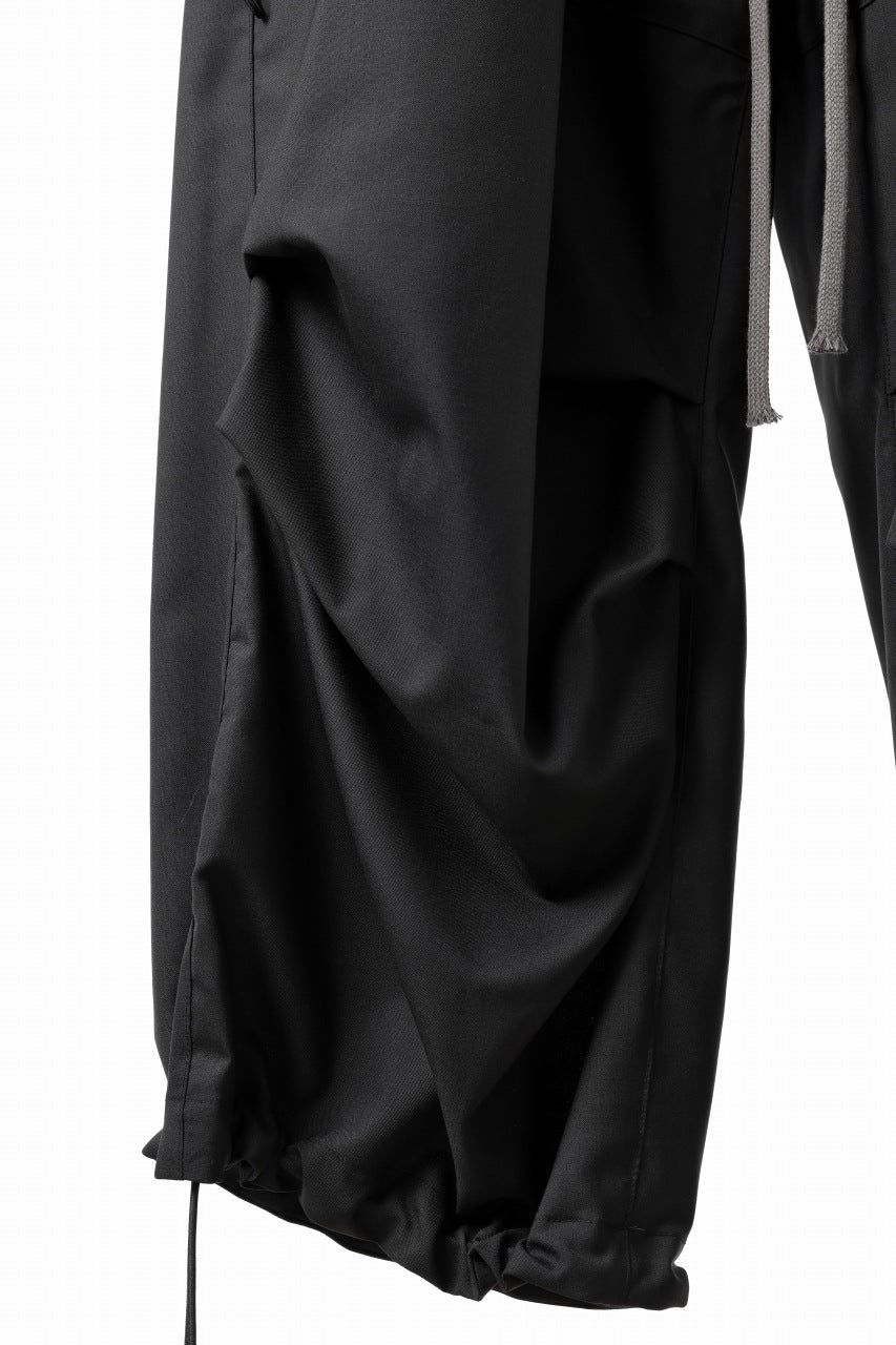 A.F ARTEFACT STRING-SQUEEZING WIDE PANTS / TROPICAL WOOL (BLACK)