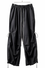 画像をギャラリービューアに読み込む, A.F ARTEFACT STRING-SQUEEZING WIDE PANTS / TROPICAL WOOL (BLACK)