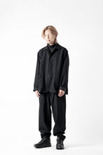 Load image into Gallery viewer, CAPERTICA LOOSEY TROUSERS / WASHABLE WOOL GABA (BLACK GRAY)