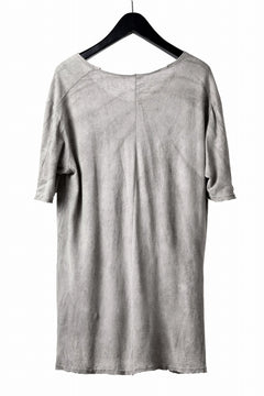 Load image into Gallery viewer, daub DYEING CENTRAL BACK SEAM ERGONOMIC T-SHIRT / SLAB COLI JERSEY (HAND DYED)