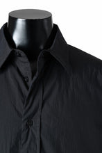 Load image into Gallery viewer, Ten c PADDED SHIRT / PIECE DYED COTTON/NYLON POPLIN (BLACK)