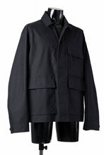 Load image into Gallery viewer, Ten c MIDLAYER FIELD JACKET / PIECE DYED CONYPE MICRO-FIBER (BLACK)