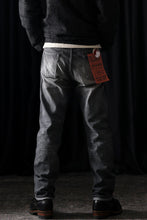 Load image into Gallery viewer, FULLCOUNT "Dartford" 1101BKSSHW Straight Jeans / 11.5oz Zimbabwe Selvedge Denim (BLACK / VINTAGE FADED)
