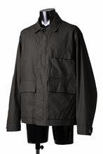 Load image into Gallery viewer, Ten c MIDLAYER FIELD JACKET / PIECE DYED CONYPE MICRO-FIBER (DARK OLIVE)