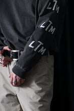 Load image into Gallery viewer, LASTMAN L/S PRINTED TEE -LSMN- (BLACK)