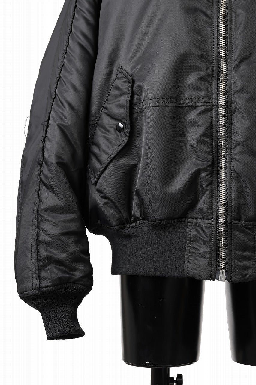 MASTERMIND WORLD x ALPHA INDUSTRIES REVERSIBLE MA-1 JACKET (BLACK)